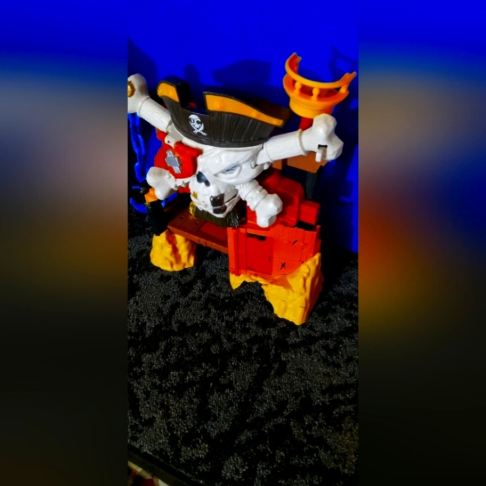 Pirate Skull Playset - Red, White & Yellow Kids Toy